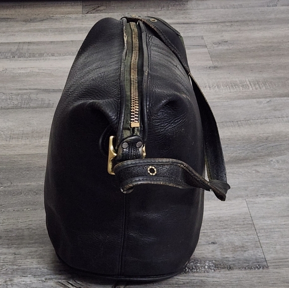 Vintage Coach Duffle Leather Bag - Picture 4 of 14